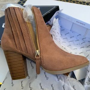 NIB dark blush suede half boots Sz 6